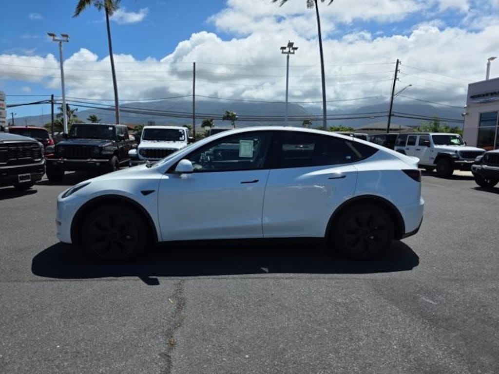 Used 2025 Tesla Model Y Long Range SUV