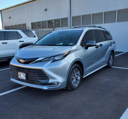 2024 Toyota Sienna XLE Van Passenger Van