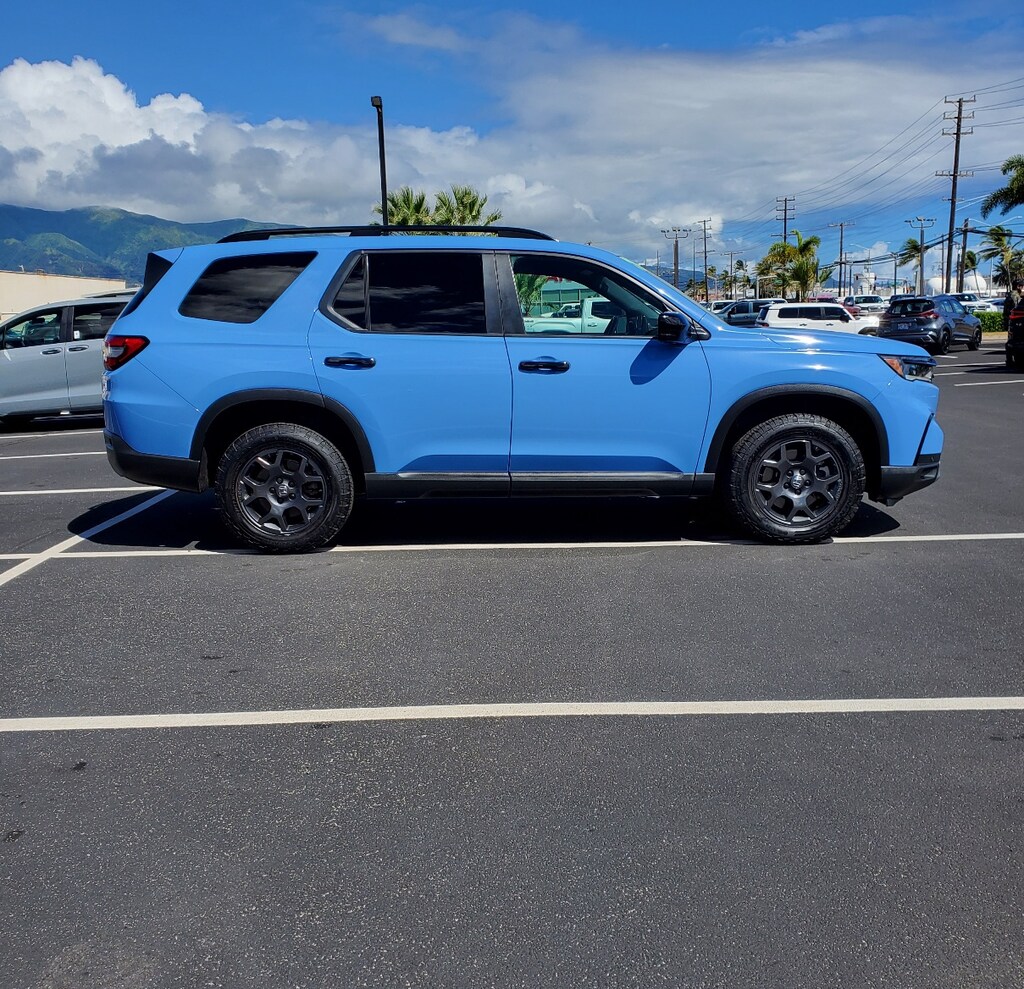 Used 2024 Honda Pilot TrailSport SUV