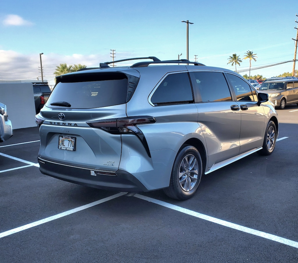 Used 2024 Toyota Sienna XLE Van Passenger Van