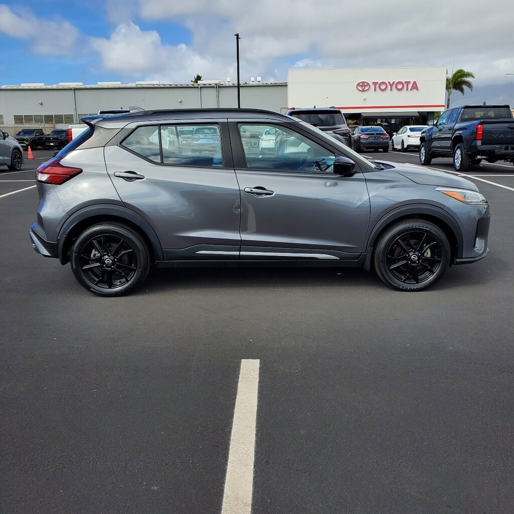 Used 2024 Nissan Kicks SR SUV