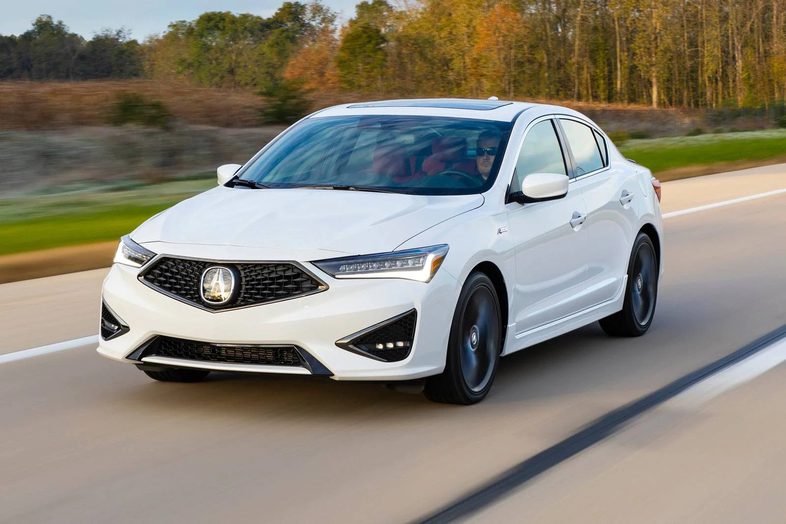 Машина Acura ILX