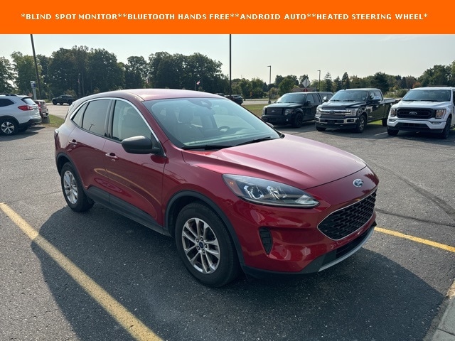 Used 2022 Ford Escape SE with VIN 1FMCU0G63NUA40855 for sale in Gladwin, MI