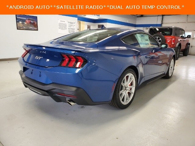 2024 Ford Mustang GT Premium photo 3
