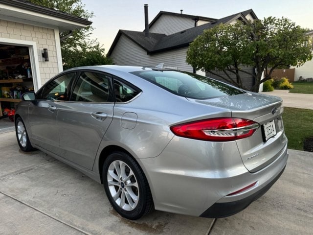 Used 2020 Ford Fusion SE with VIN 3FA6P0HDXLR263555 for sale in Gladwin, MI