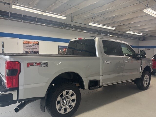 2024 Ford F-250 photo 3