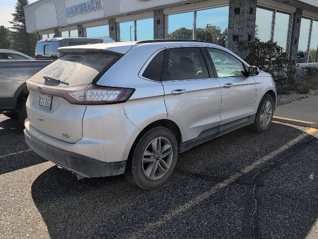 2016 Ford Edge SEL photo 2