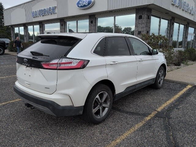 2023 Ford Edge SEL photo 3