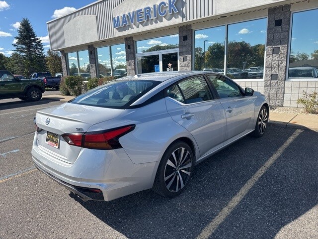 2021 Nissan Altima 2.5 SR photo 3
