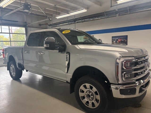 2024 Ford F-250 photo 2