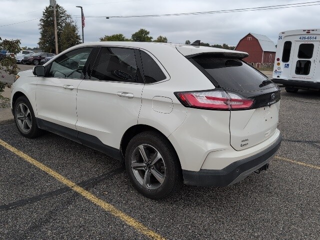 2023 Ford Edge SEL photo 2