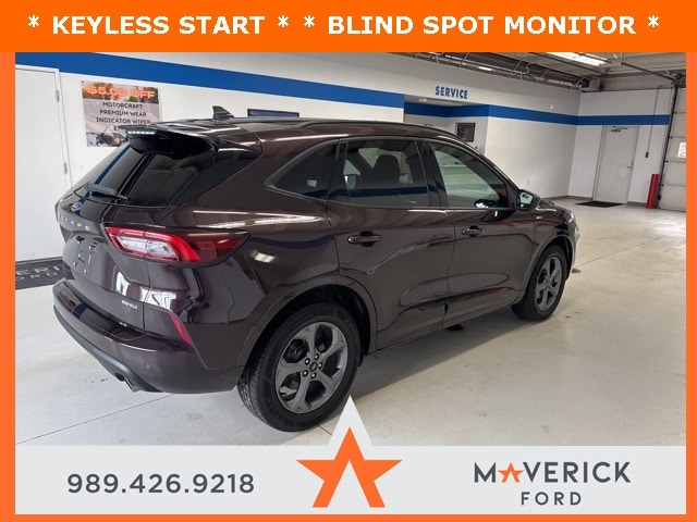 2023 Ford Escape ST-Line's photo