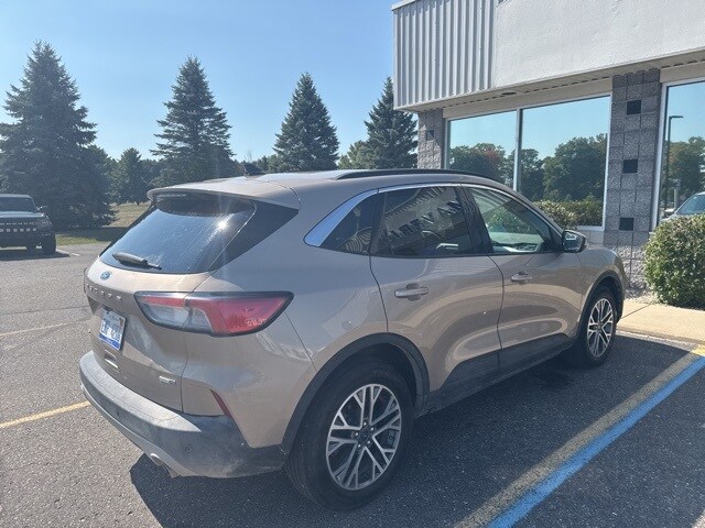 2020 Ford Escape SEL photo 4