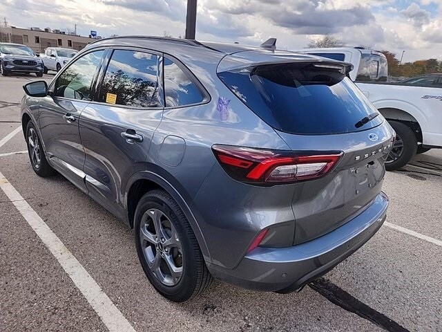 2023 Ford Escape ST-Line photo 3