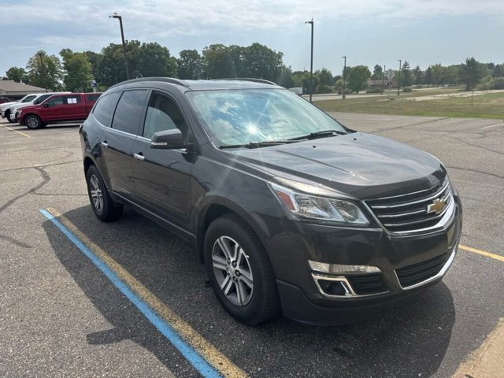 Used 2017 Chevrolet Traverse 2LT SUV