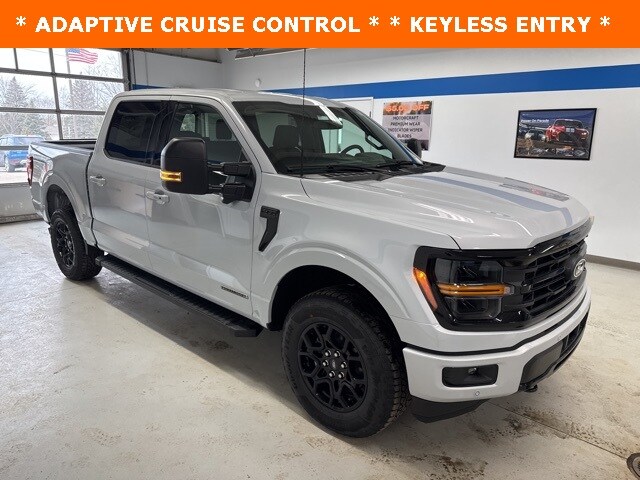 2025 Ford F-150 XLT photo 3