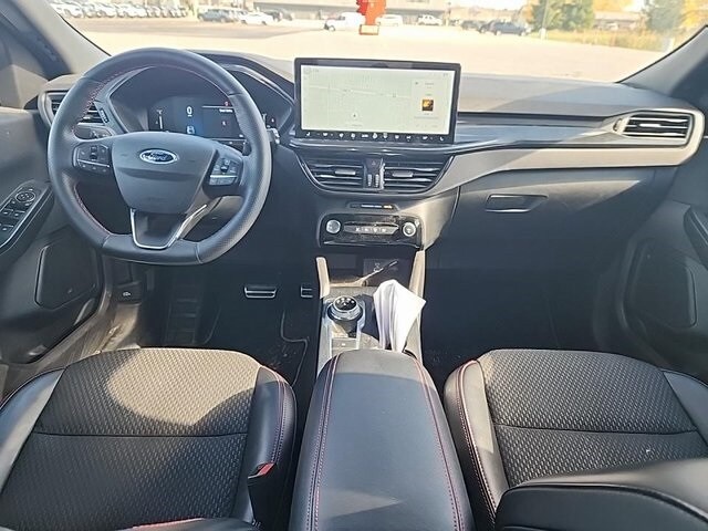 2023 Ford Escape ST-Line photo 2