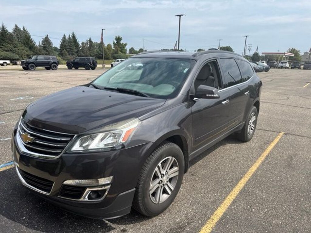 Used 2017 Chevrolet Traverse 2LT SUV