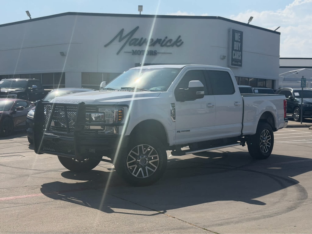 Used 2019 Ford Super Duty F-250 Pickup Lariat 4WD Crew Cab 6.75 Box Truck