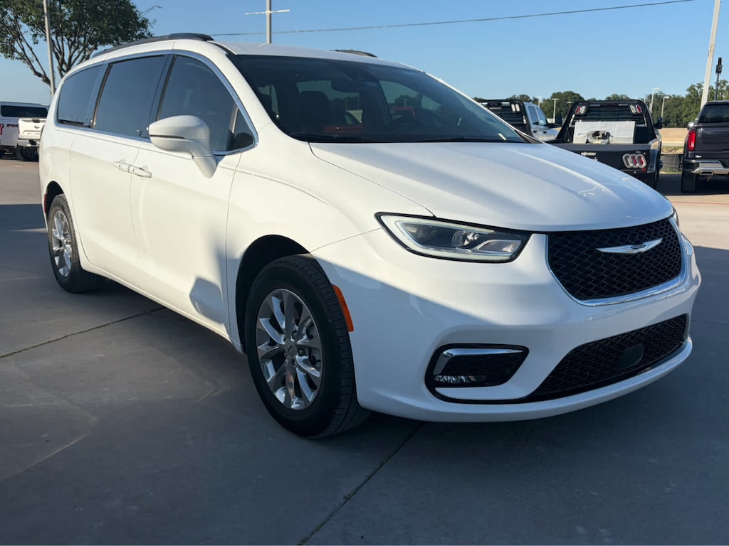 Used 2022 Chrysler Pacifica Touring L Van