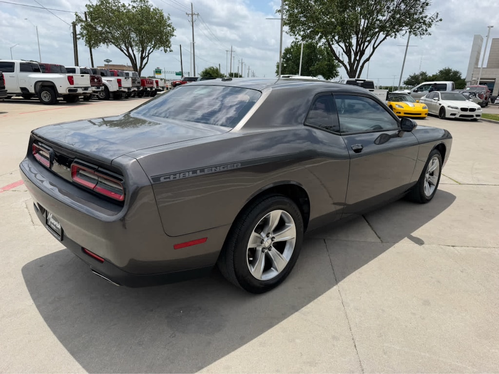Used 2015 Dodge Challenger SXT Coupe