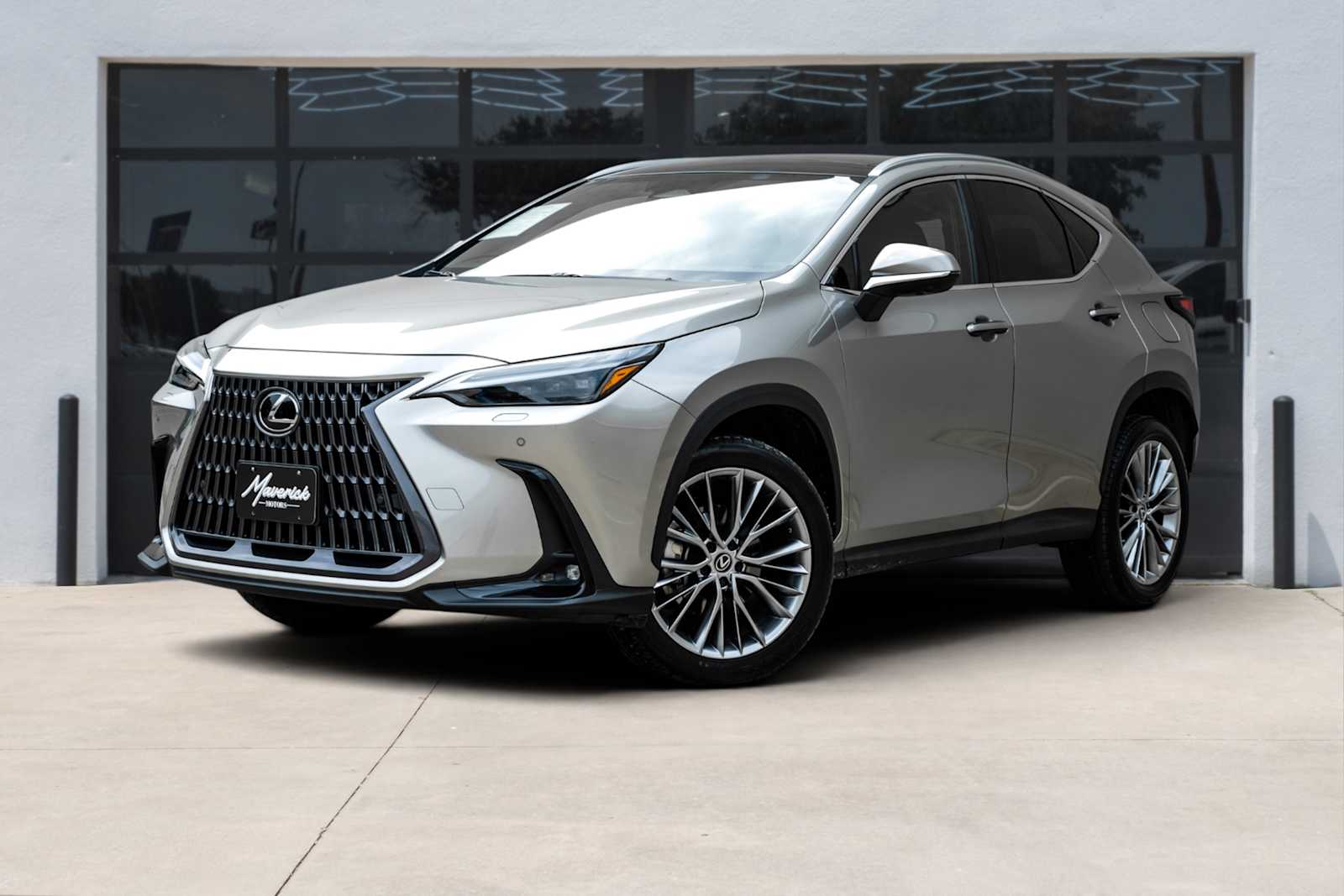 2022 Lexus NX 350h 350h Luxury AWD's photo