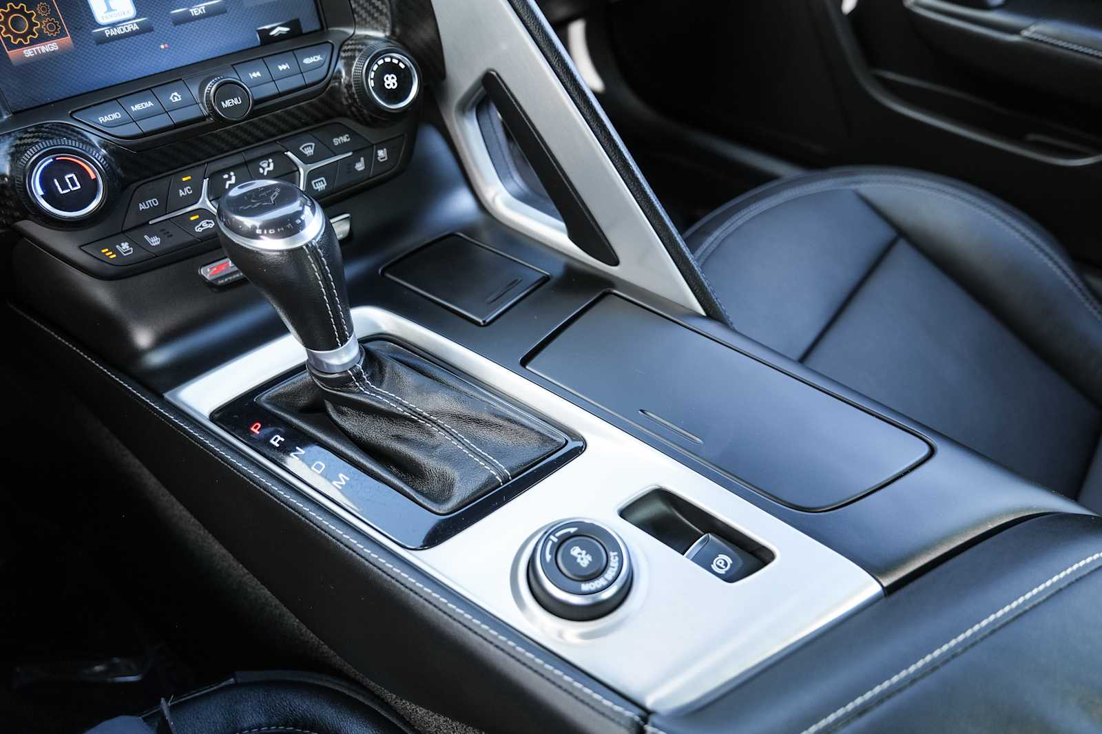 2016 Chevrolet Corvette 2LZ - Photo 37