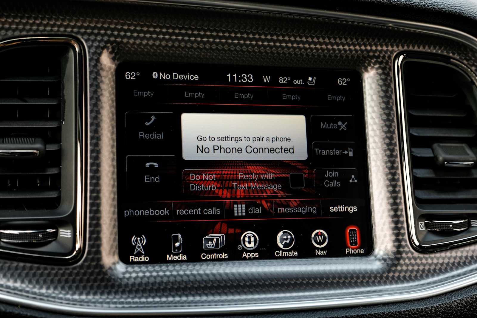 2015 Dodge Challenger SRT - Photo 23
