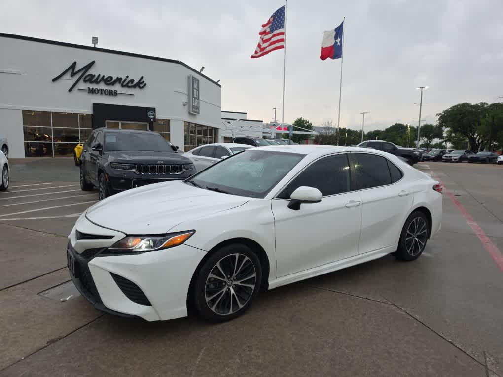 2019 Toyota Camry 2.5 Auto SE's photo