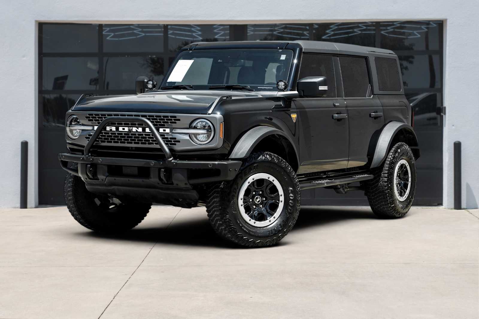 2023 Ford Bronco Badlands 4x4's photo