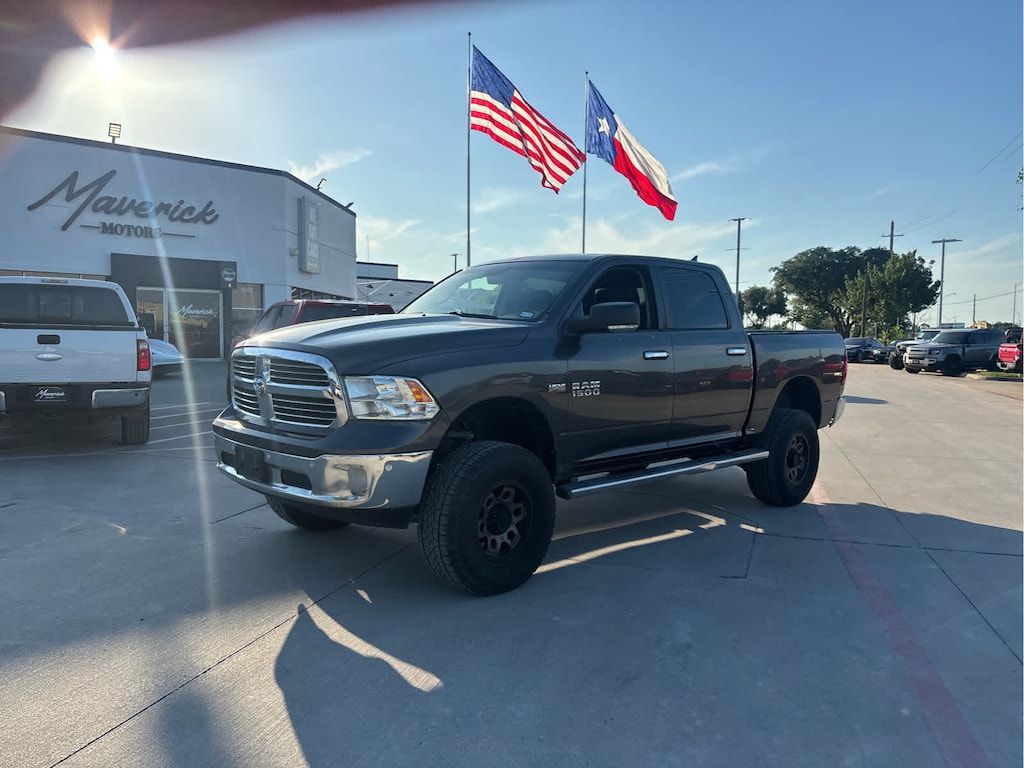 Used 2015 Ram 1500 Lone Star 4WD Crew Cab 140.5 Truck