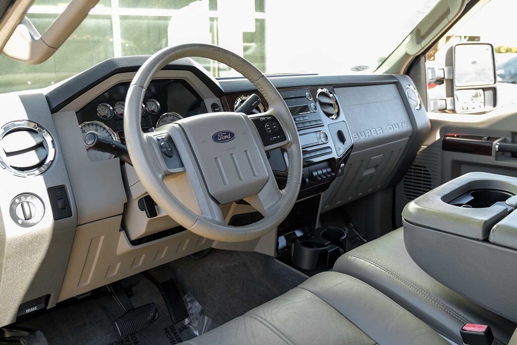 Used 2010 Ford Super Duty F-250 SRW Lariat 2WD Crew Cab 172 Truck