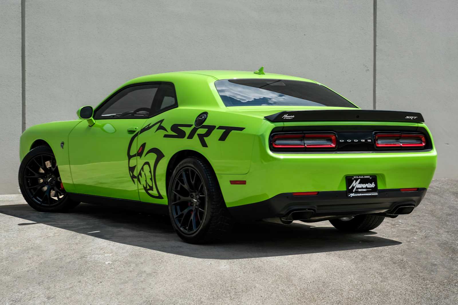 2015 Dodge Challenger SRT - Photo 10