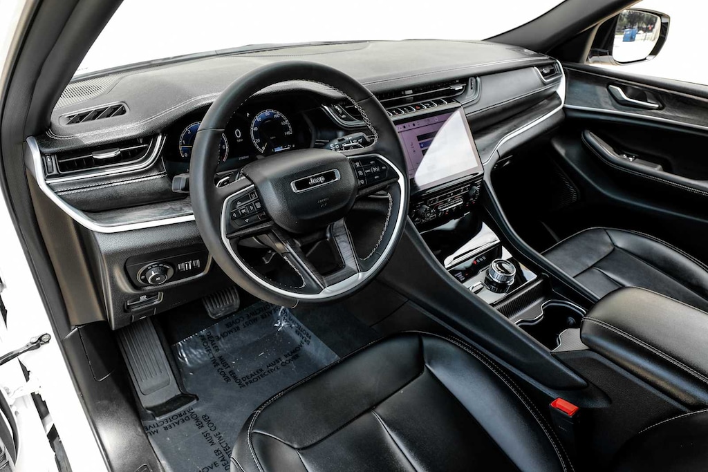 Used 2025 Jeep Grand Cherokee Limited SUV