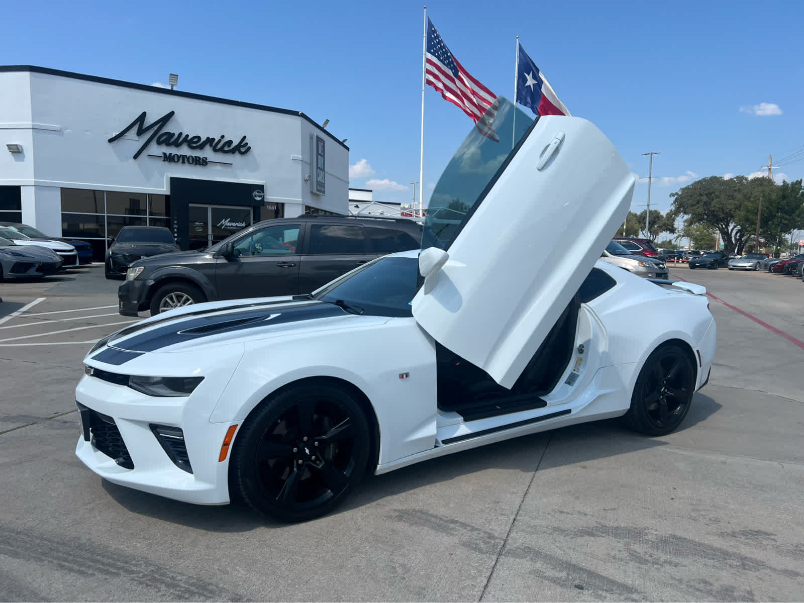 2018 Chevrolet Camaro 2SS photo 2