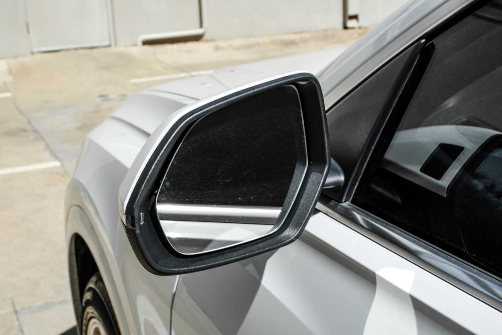 2022 Audi Q8 Premium - Photo 44