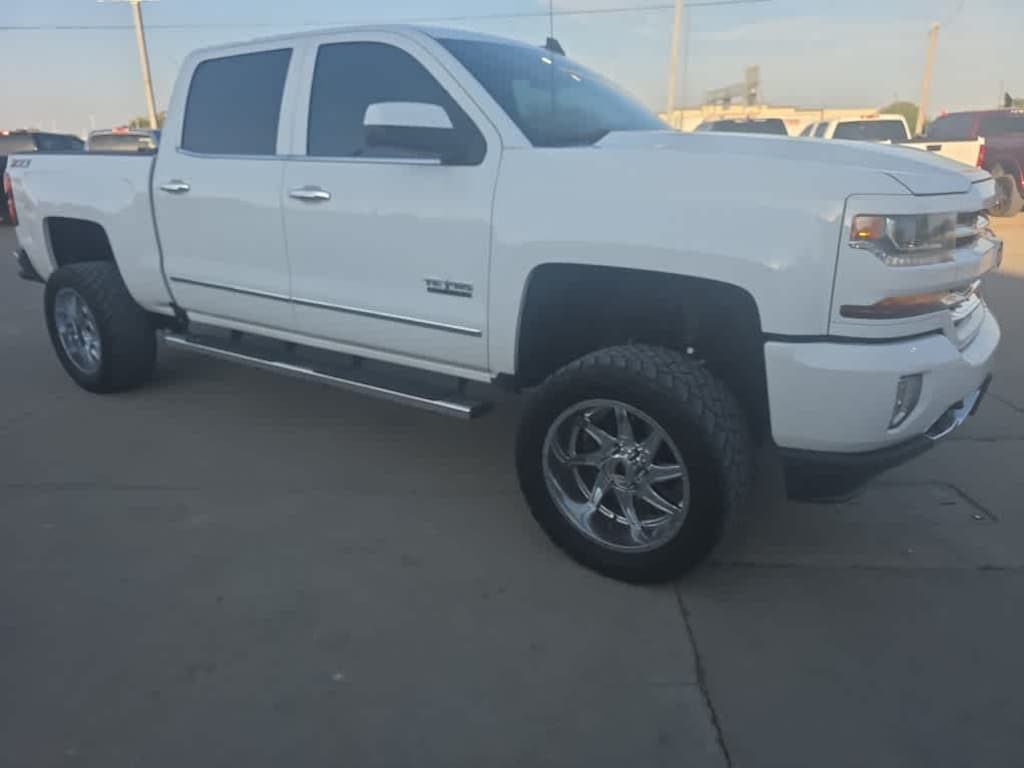 Used 2017 Chevrolet Silverado 1500 LT 4WD Crew Cab 143.5 Truck