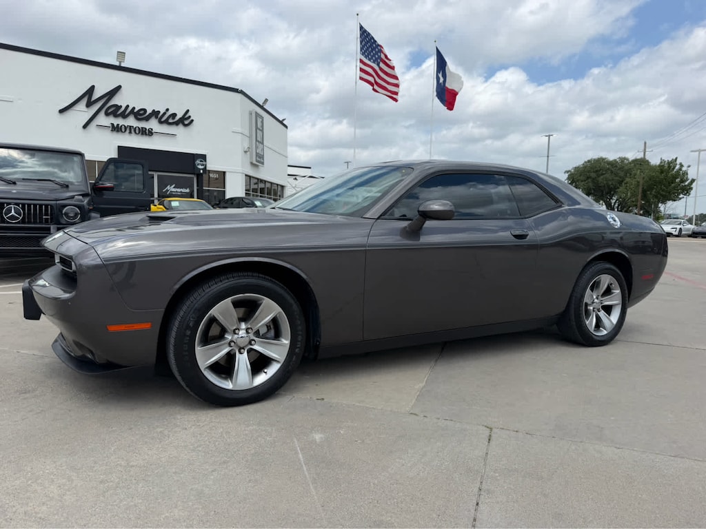 Used 2015 Dodge Challenger SXT Coupe