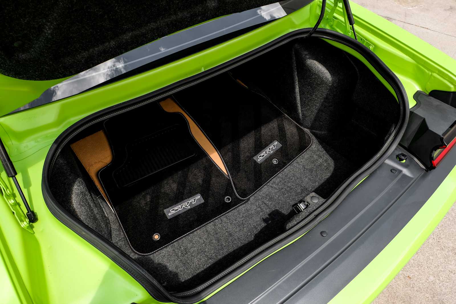 2015 Dodge Challenger SRT - Photo 43