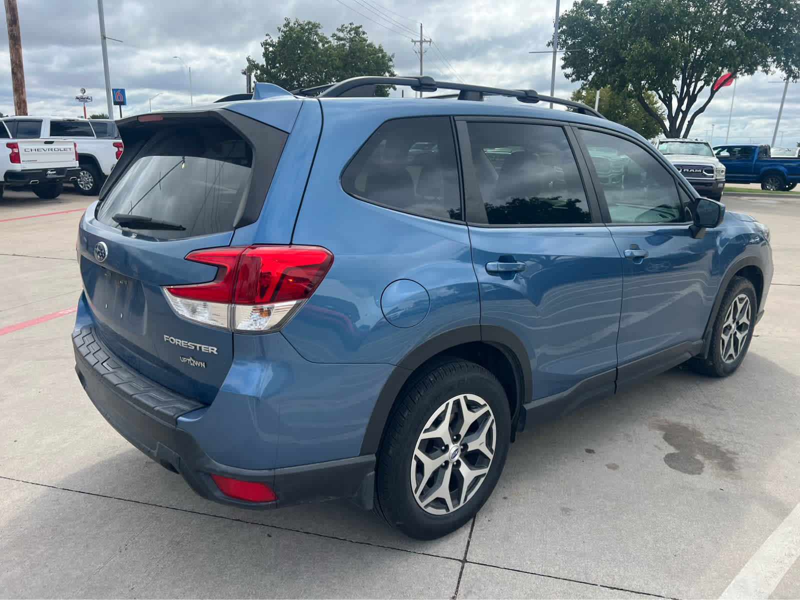 2019 Subaru Forester Premium photo 2