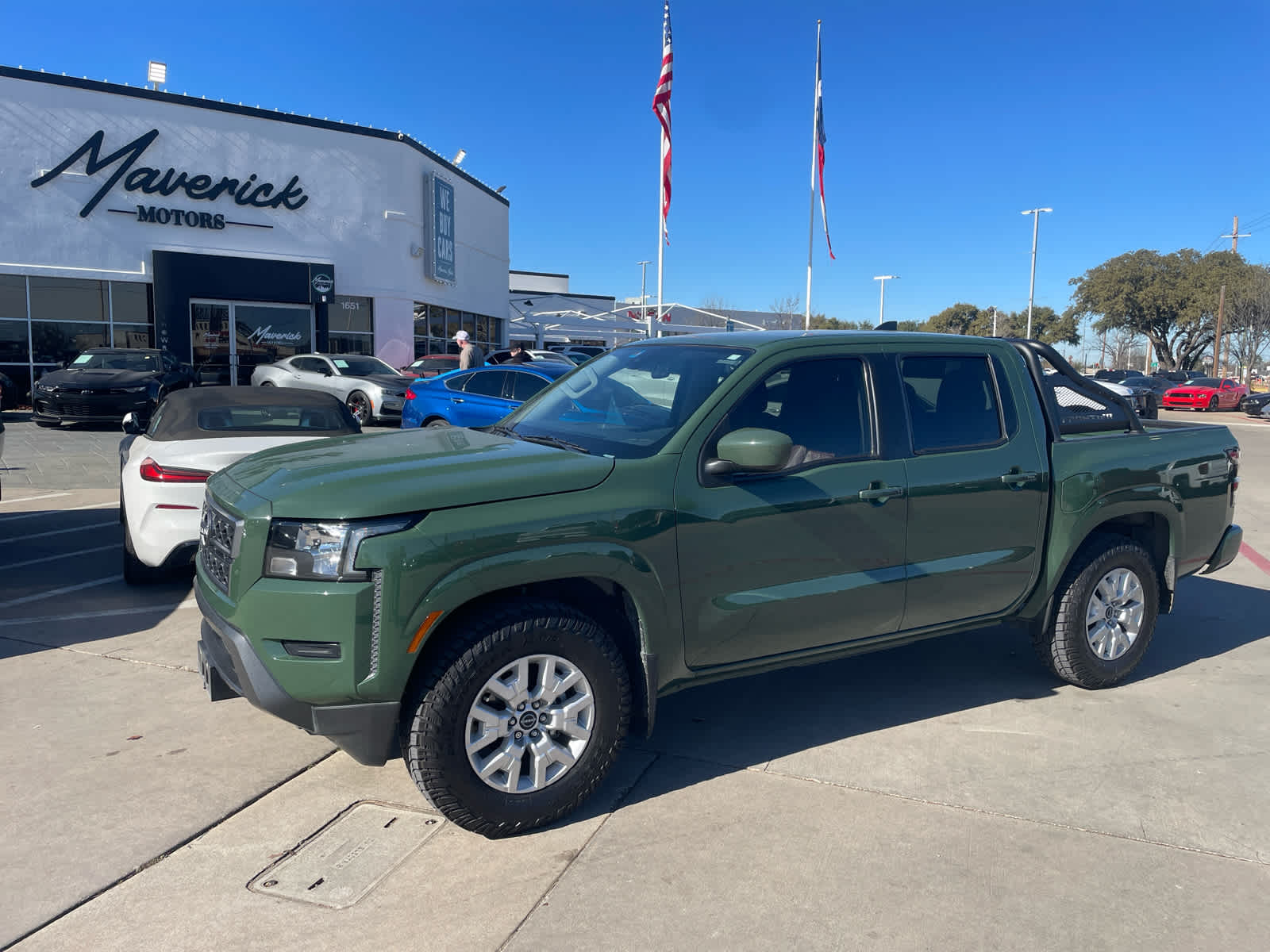 2022 Nissan Frontier SV's photo