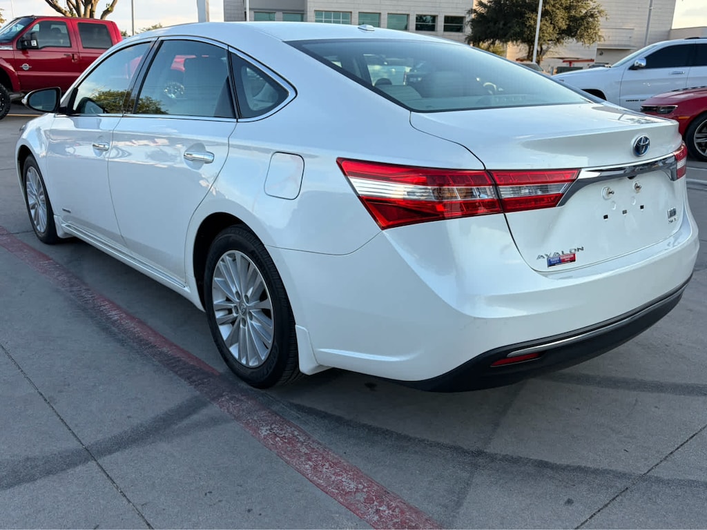 Used 2015 Toyota Avalon Hybrid XLE Touring Sedan