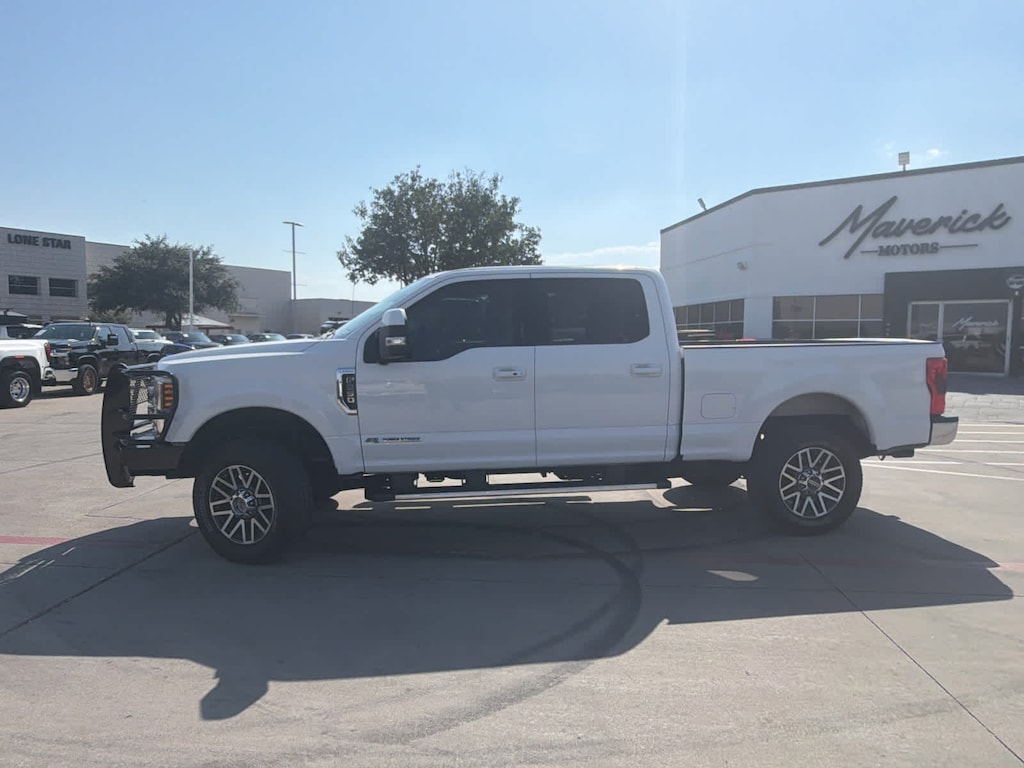 Used 2019 Ford Super Duty F-250 Pickup Lariat 4WD Crew Cab 6.75 Box Truck