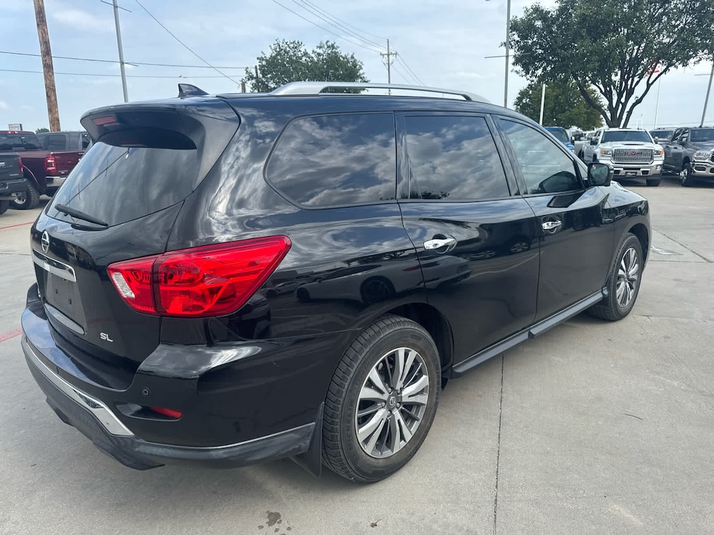 Used 2019 Nissan Pathfinder SL SUV
