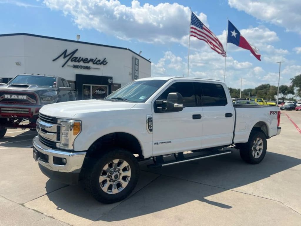 Used 2017 Ford Super Duty F-250 SRW XLT 4WD Crew Cab 6.75 Box 4WD Crew Cab 6.75 Box