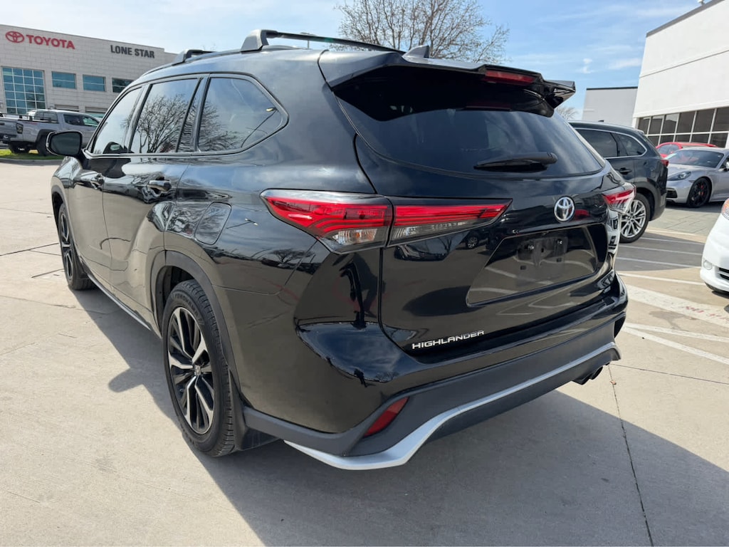 Used 2021 Toyota Highlander XSE SUV