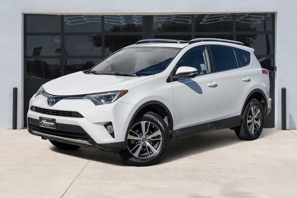 Used 2016 Toyota RAV4 XLE SUV