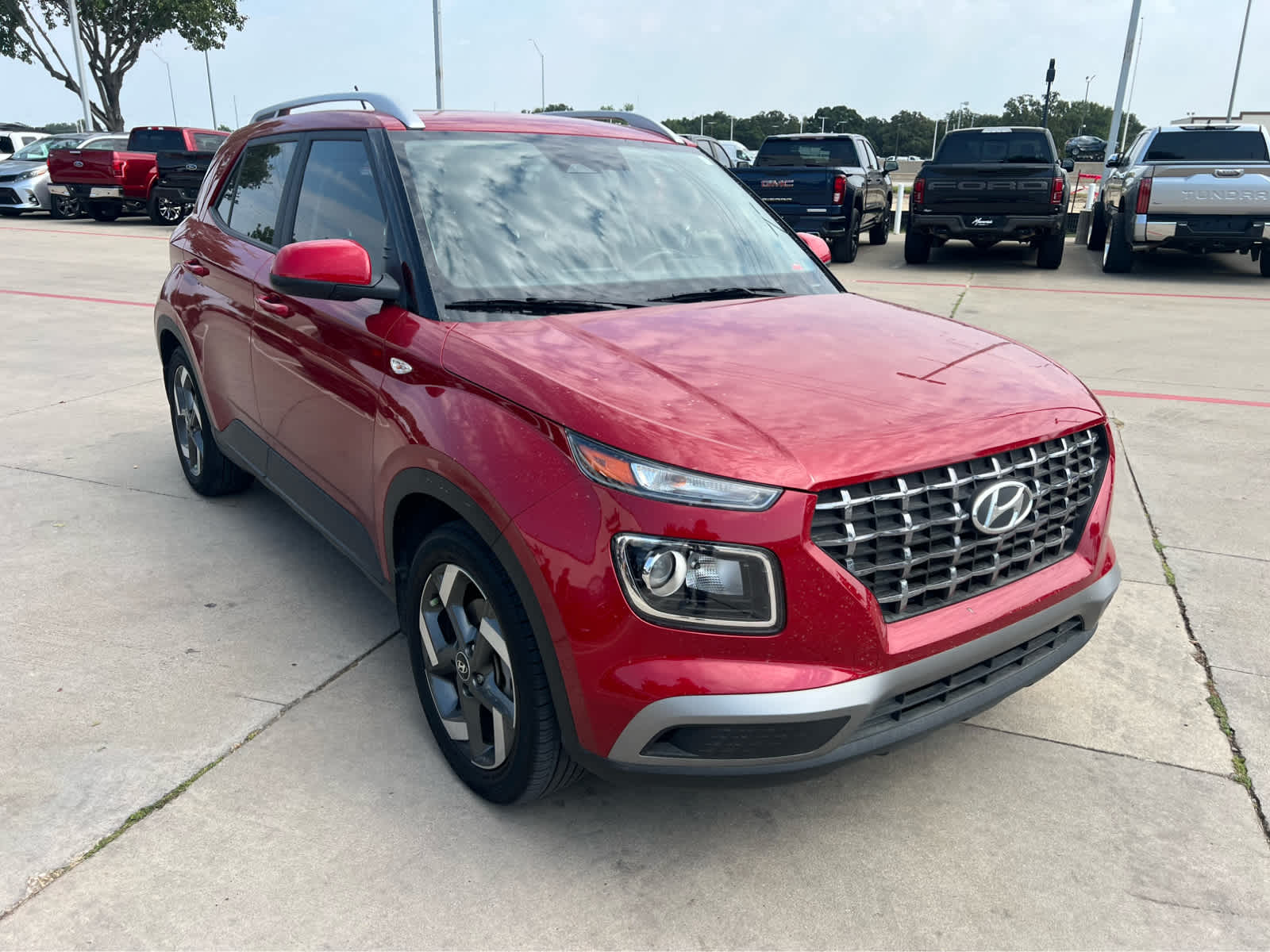 2023 Hyundai Venue SEL Limited photo 4