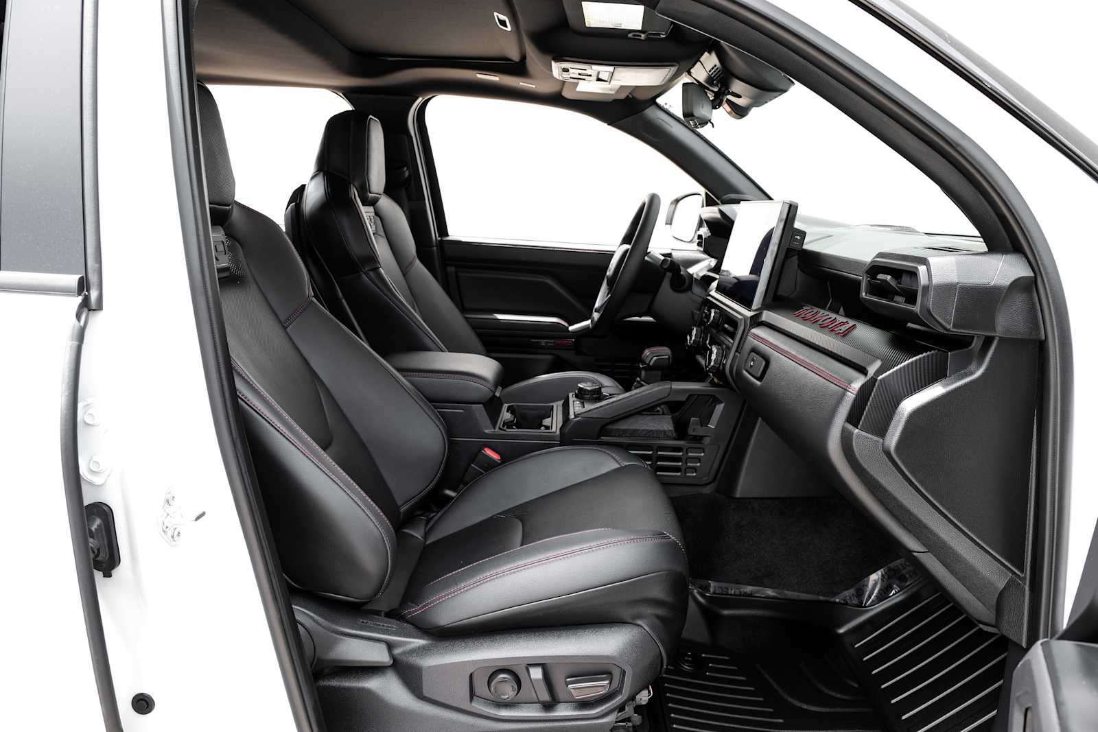 2025 Toyota Tacoma TRD Pro - Photo 33
