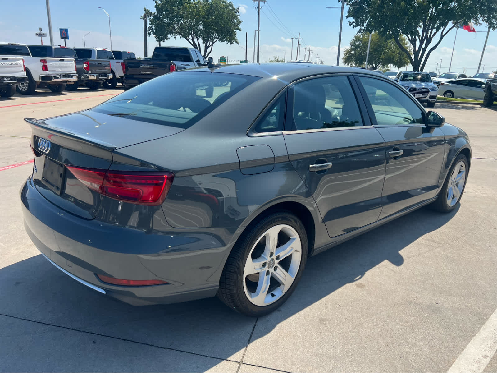 2017 Audi A3 Premium photo 3